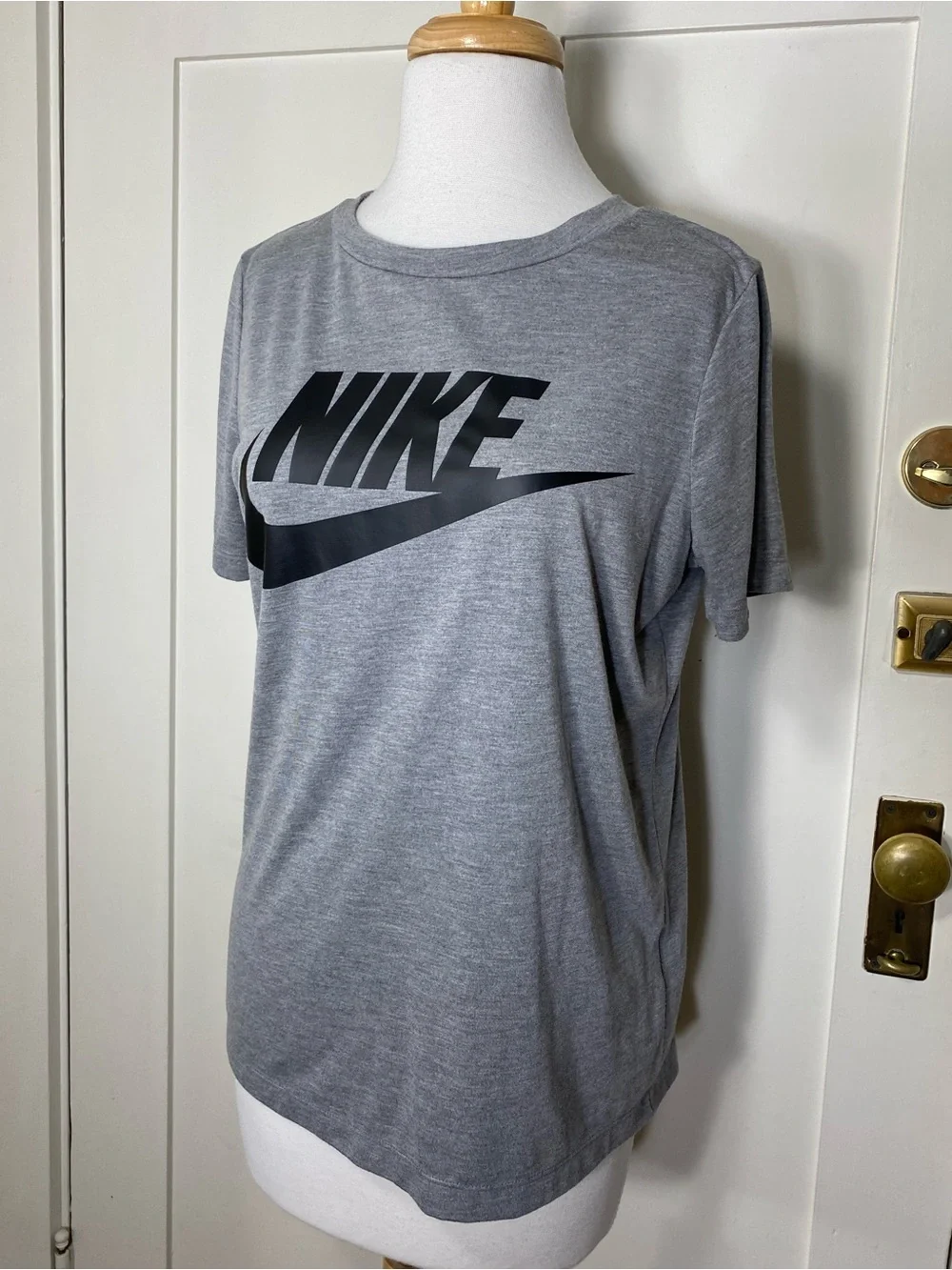 Nike Sportswear Logo T-shirt Short Sleeve M